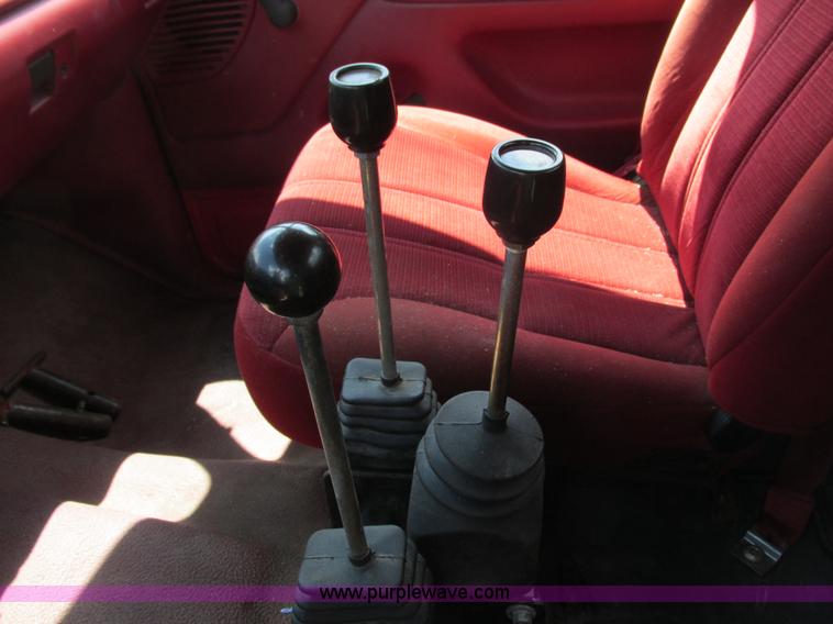 image for item I3883 1992 Ford F350 Custom dump bed truck