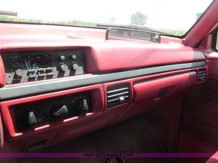 image for item I3883 1992 Ford F350 Custom dump bed truck