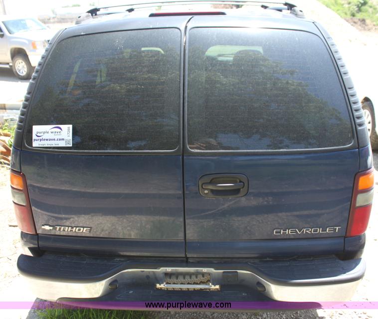 image for item I7288 2002 Chevrolet Tahoe SUV