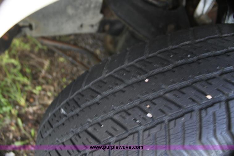 image for item I7290 1991 Mitsubishi Mighty Max Macrocab pickup truck