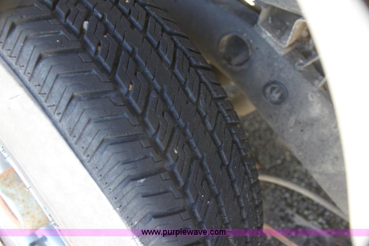 image for item I7290 1991 Mitsubishi Mighty Max Macrocab pickup truck