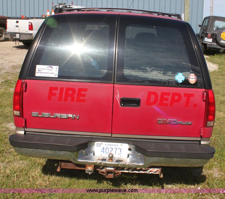 image for item I7296 1993 GMC Suburban 1500 SUV