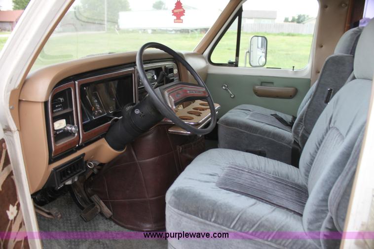 image for item I7308 1984 Ford Econoline E350 RV