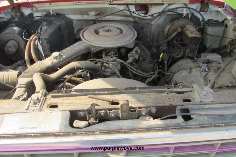 image for item I9545 1980 Ford F350 truck cab and chassis