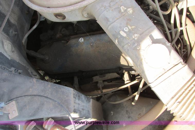 image for item I9545 1980 Ford F350 truck cab and chassis