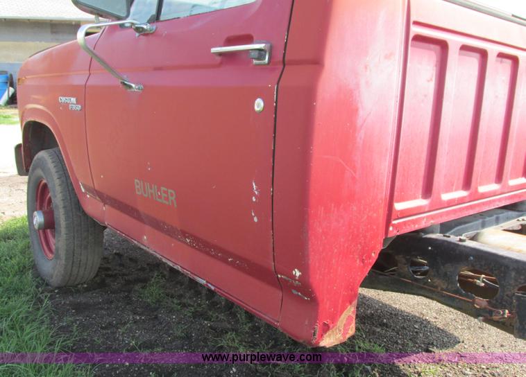 image for item I9545 1980 Ford F350 truck cab and chassis