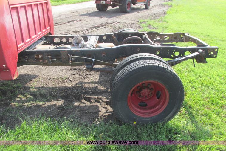 image for item I9545 1980 Ford F350 truck cab and chassis