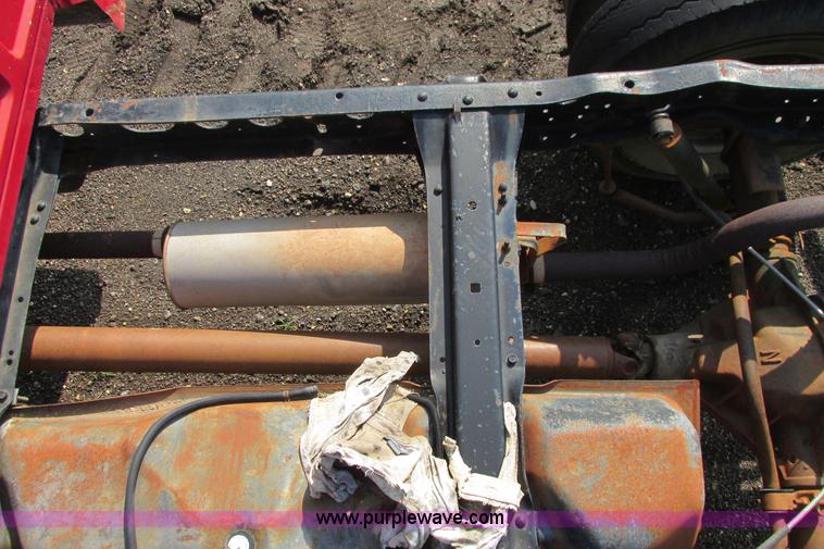 image for item I9545 1980 Ford F350 truck cab and chassis