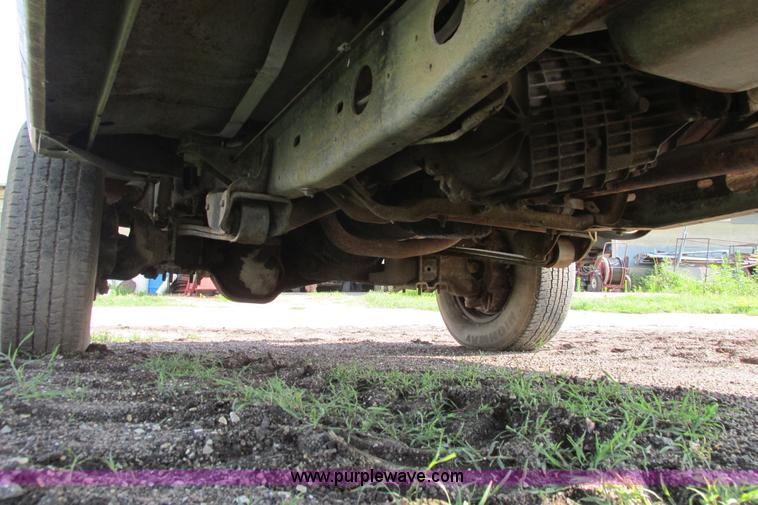 image for item I9545 1980 Ford F350 truck cab and chassis