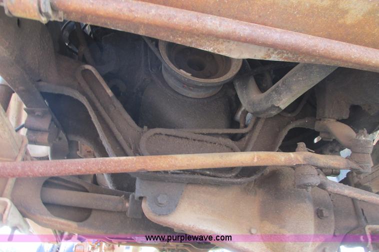 image for item I9545 1980 Ford F350 truck cab and chassis