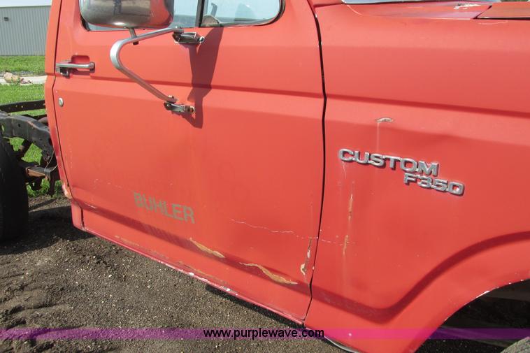 image for item I9545 1980 Ford F350 truck cab and chassis