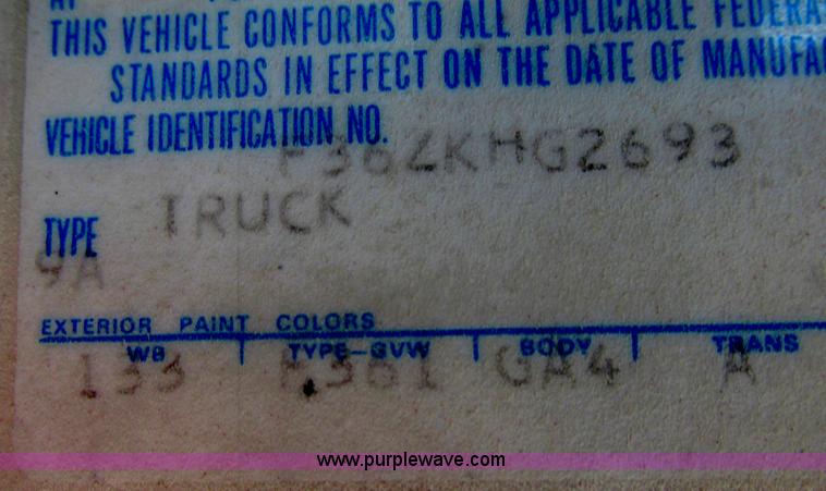 image for item I9545 1980 Ford F350 truck cab and chassis