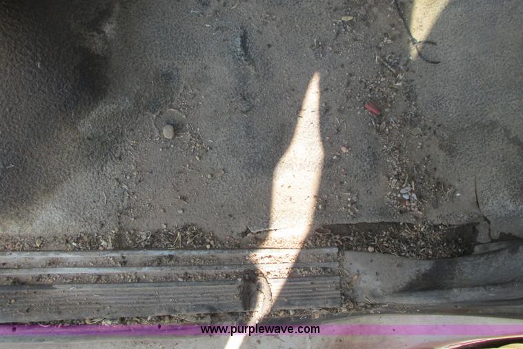 image for item I9545 1980 Ford F350 truck cab and chassis