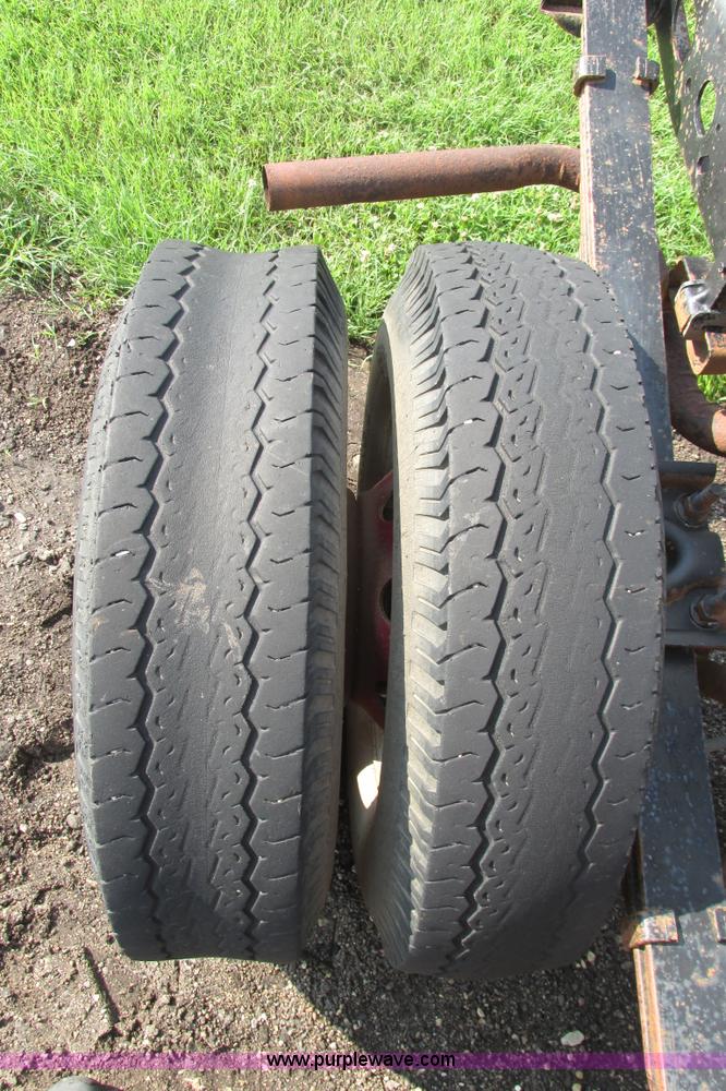 image for item I9545 1980 Ford F350 truck cab and chassis