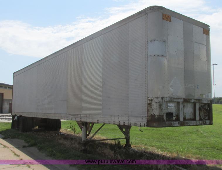 image for item I9549 1979 Fruehauf dry van trailer