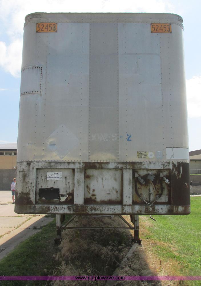 image for item I9549 1979 Fruehauf dry van trailer