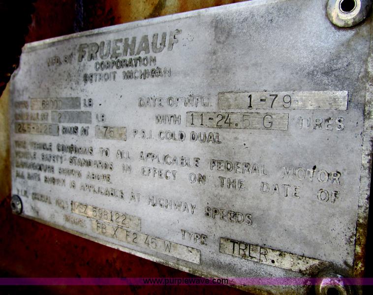 image for item I9549 1979 Fruehauf dry van trailer