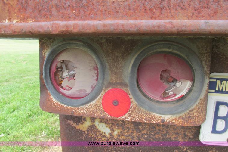 image for item I9549 1979 Fruehauf dry van trailer