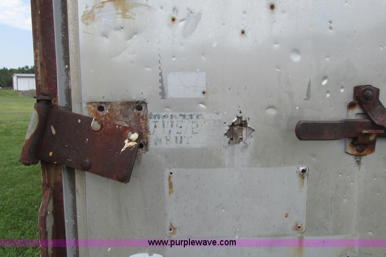 image for item I9549 1979 Fruehauf dry van trailer