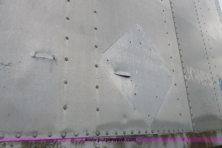 image for item I9549 1979 Fruehauf dry van trailer