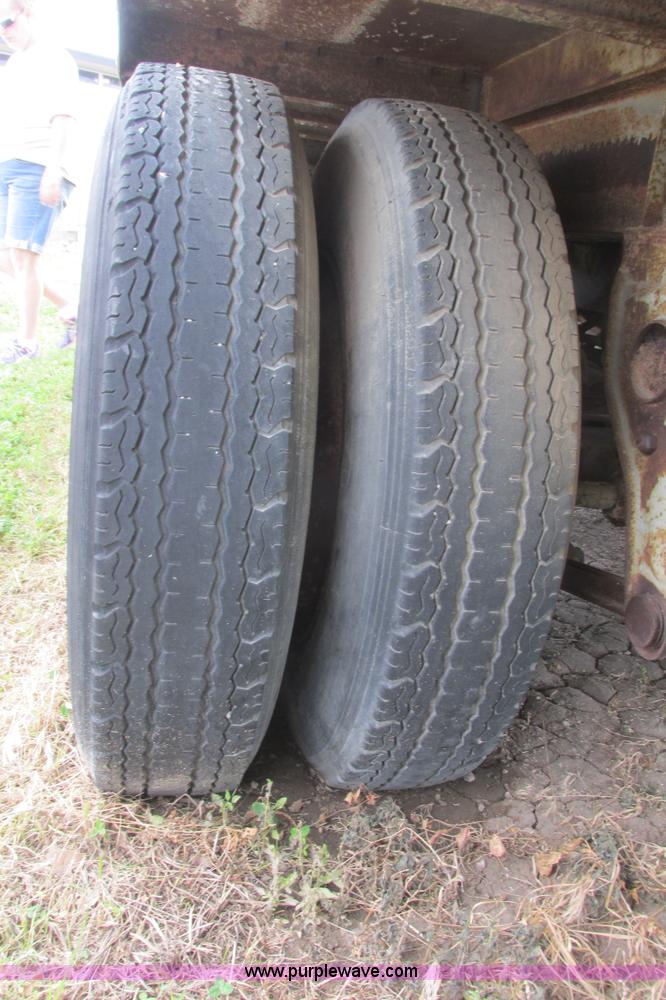 image for item I9549 1979 Fruehauf dry van trailer