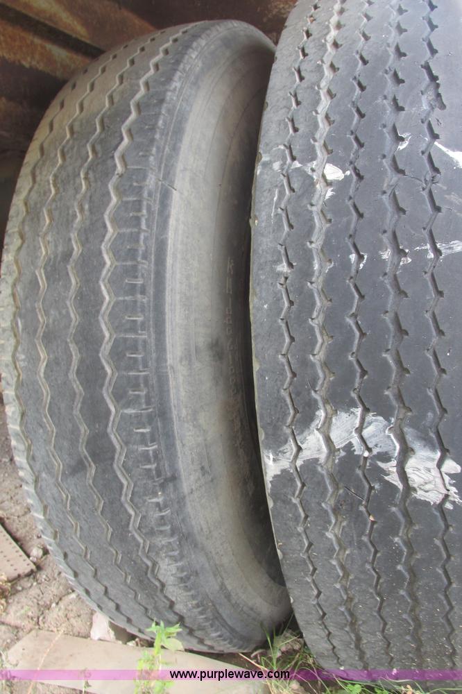 image for item I9549 1979 Fruehauf dry van trailer