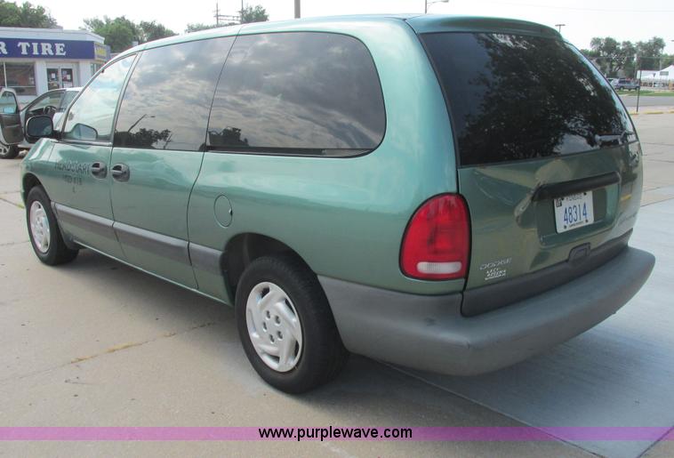 image for item I9559 1998 Dodge Grand Caravan SE van