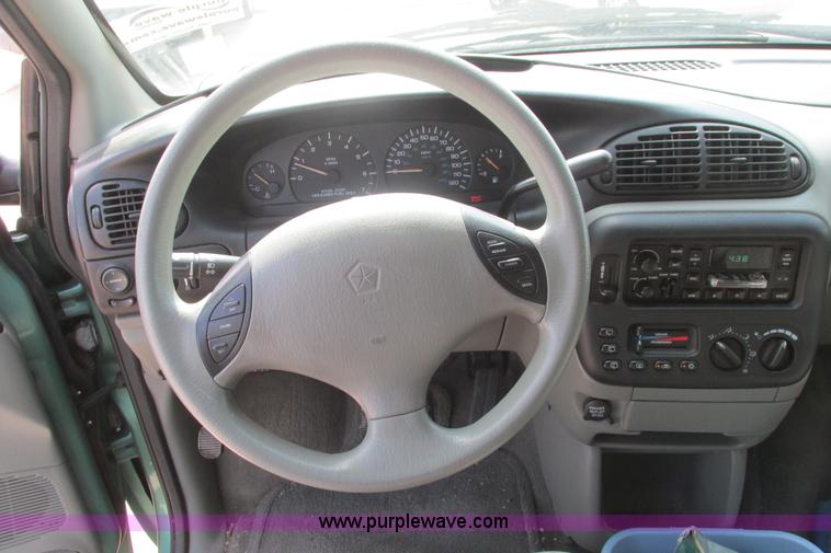image for item I9559 1998 Dodge Grand Caravan SE van