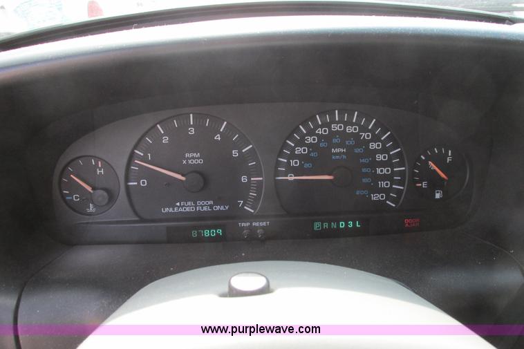 image for item I9559 1998 Dodge Grand Caravan SE van