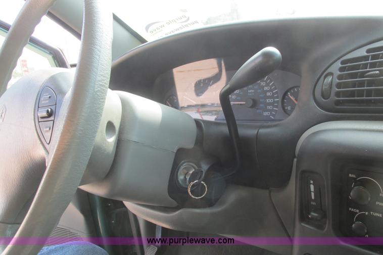 image for item I9559 1998 Dodge Grand Caravan SE van