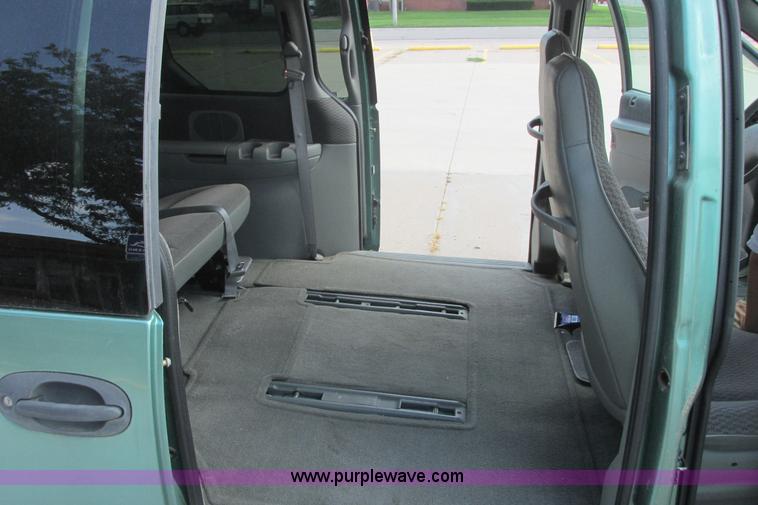 image for item I9559 1998 Dodge Grand Caravan SE van