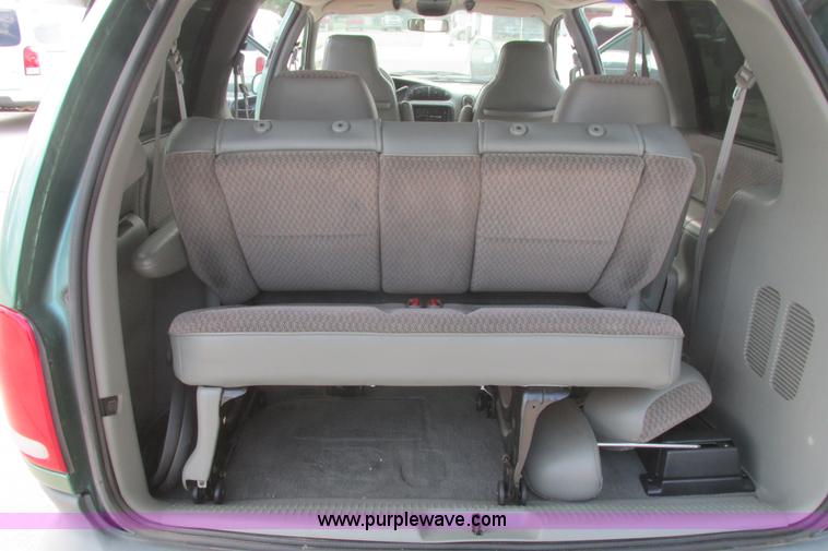 image for item I9559 1998 Dodge Grand Caravan SE van