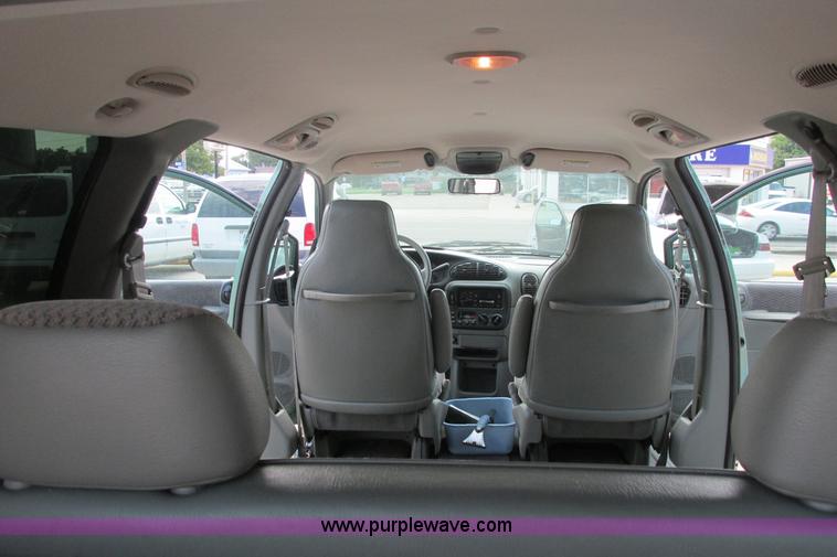 image for item I9559 1998 Dodge Grand Caravan SE van