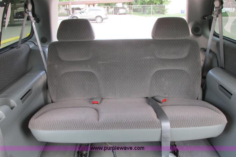 image for item I9559 1998 Dodge Grand Caravan SE van