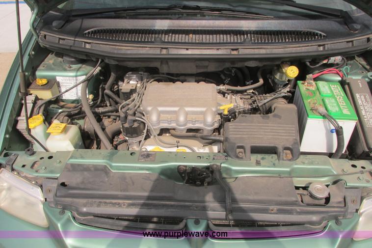 image for item I9559 1998 Dodge Grand Caravan SE van