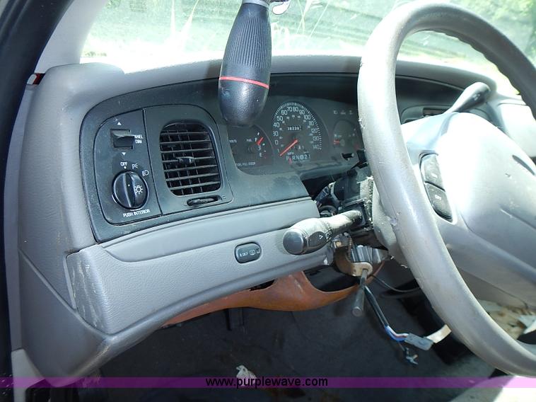image for item J1022 2000 Ford Crown Victoria Police Interceptor