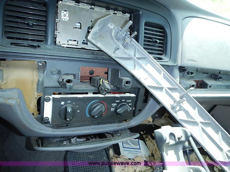 image for item J1022 2000 Ford Crown Victoria Police Interceptor