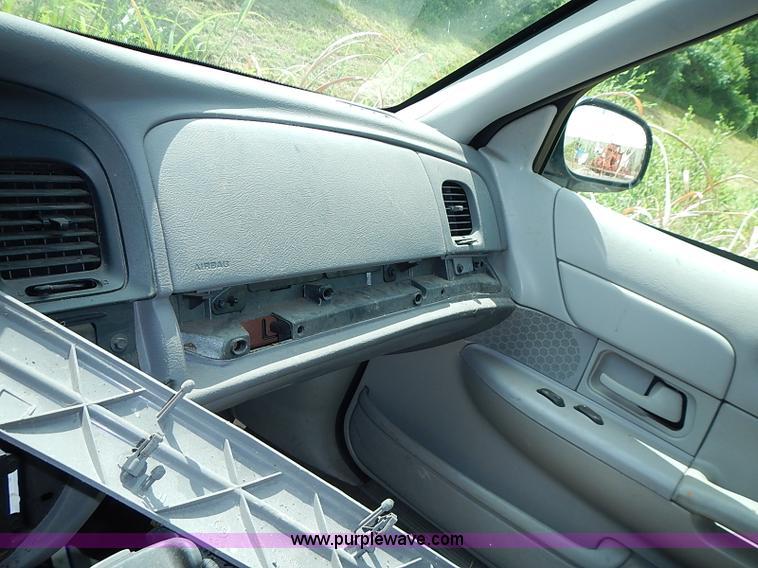 image for item J1022 2000 Ford Crown Victoria Police Interceptor