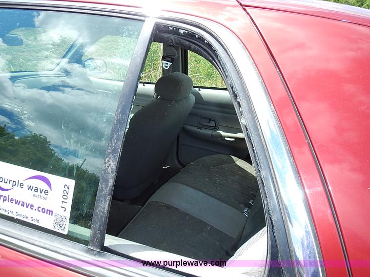 image for item J1022 2000 Ford Crown Victoria Police Interceptor