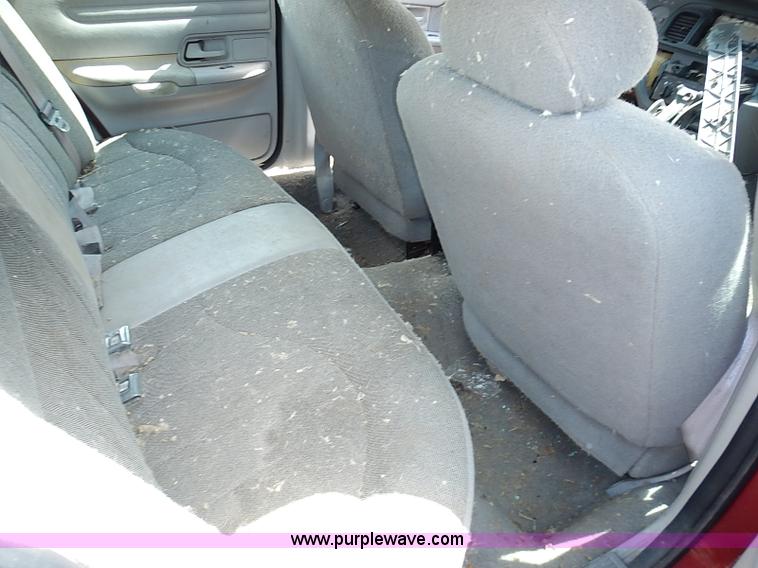 image for item J1022 2000 Ford Crown Victoria Police Interceptor