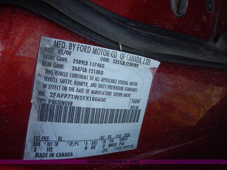 image for item J1022 2000 Ford Crown Victoria Police Interceptor