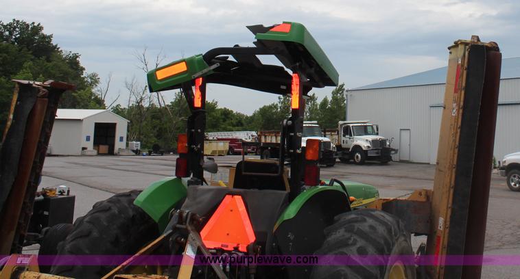 image for item J1026 2003 John Deere 5420 tractor