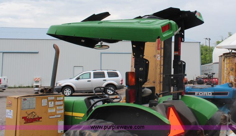 image for item J1026 2003 John Deere 5420 tractor