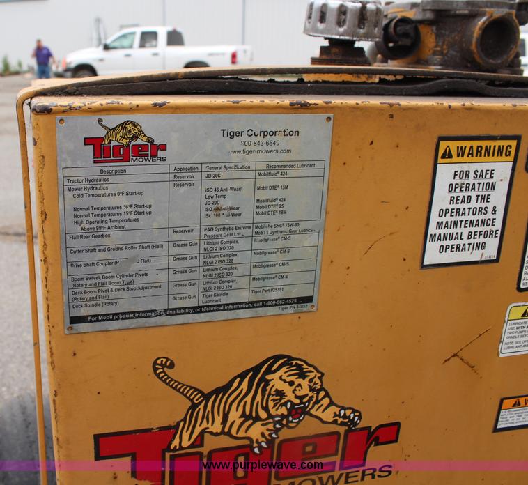 image for item J1026 2003 John Deere 5420 tractor