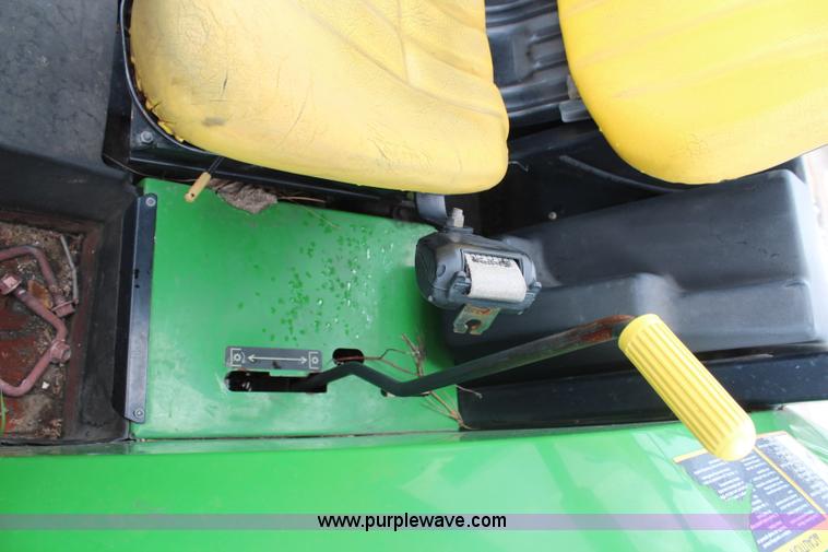 image for item J1026 2003 John Deere 5420 tractor