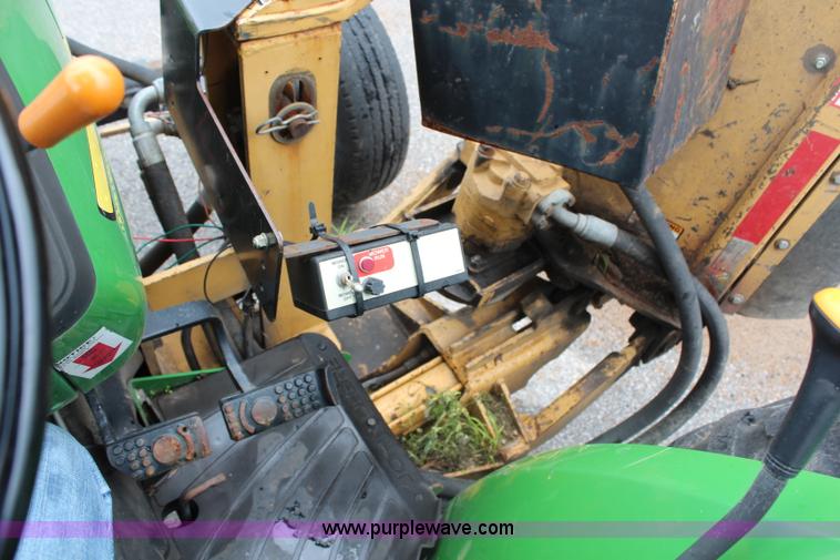 image for item J1026 2003 John Deere 5420 tractor