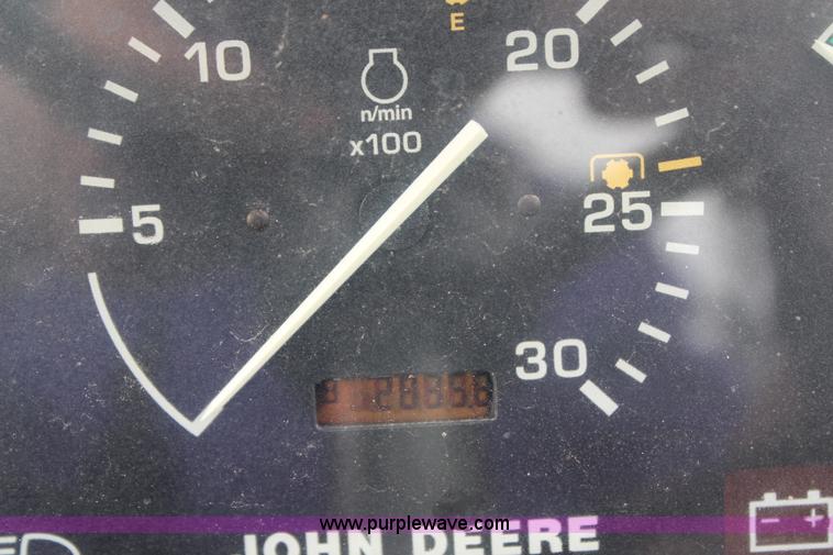 image for item J1026 2003 John Deere 5420 tractor