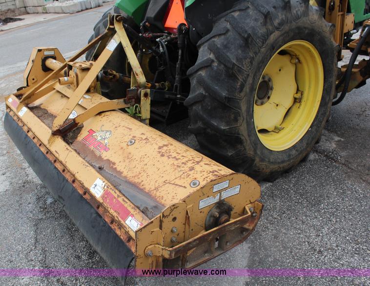 image for item J1035 2003 John Deere 5420 tractor