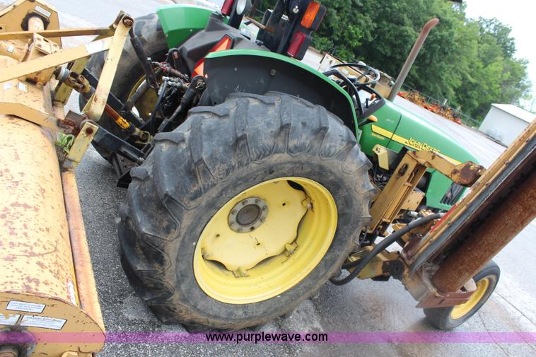 image for item J1035 2003 John Deere 5420 tractor