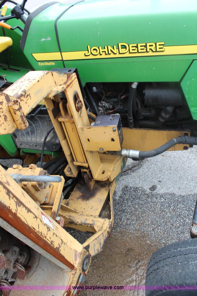 image for item J1035 2003 John Deere 5420 tractor